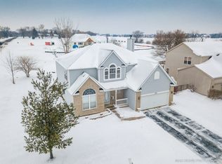 1533 Patterson Ave, North Aurora, IL 60542