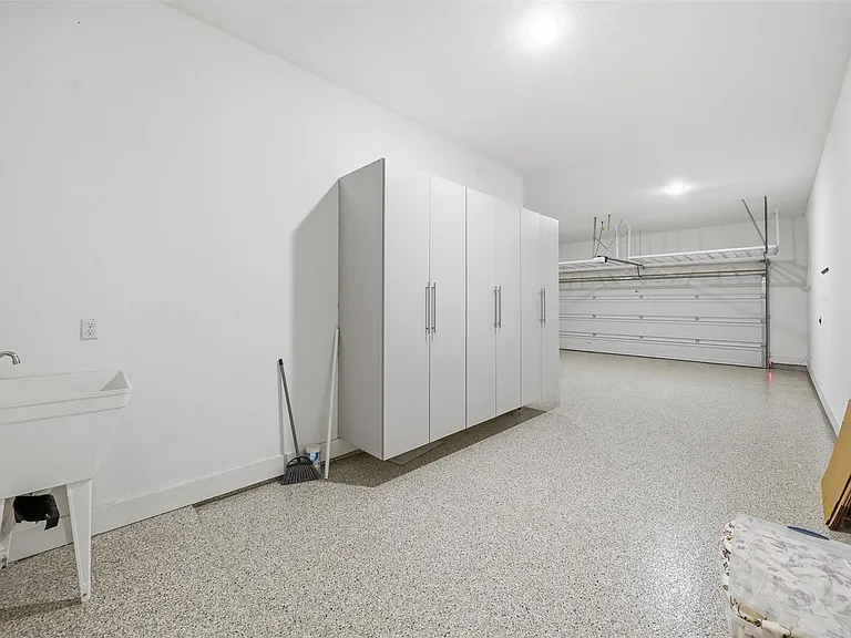 1220 Calendula Trl — Photo 32