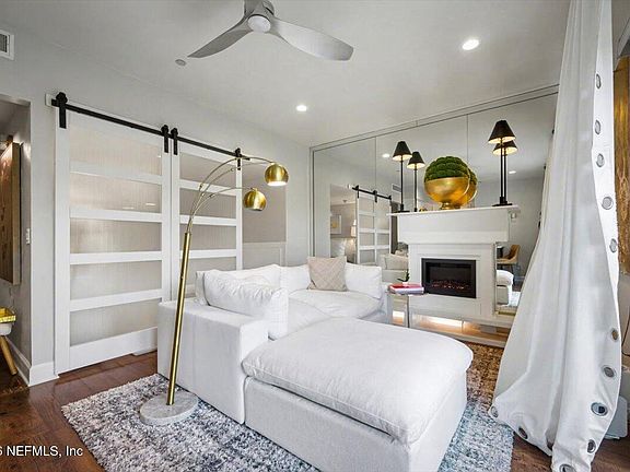 4th image of 1560 LANCASTER Terrace #103