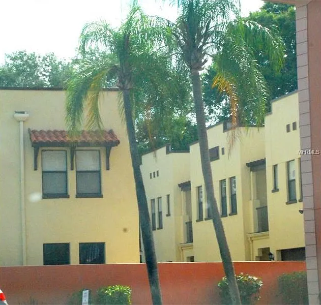 Building Photo 4