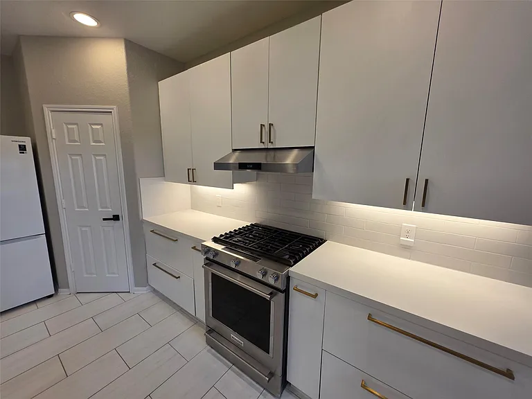 4427 Garden Ridge Ct — Photo 10