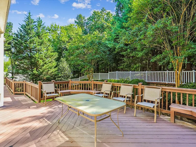 8931 Falls Farm Dr — Photo 52