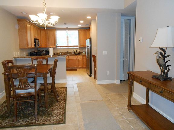 5th image of 311 Copeland Ave S #207