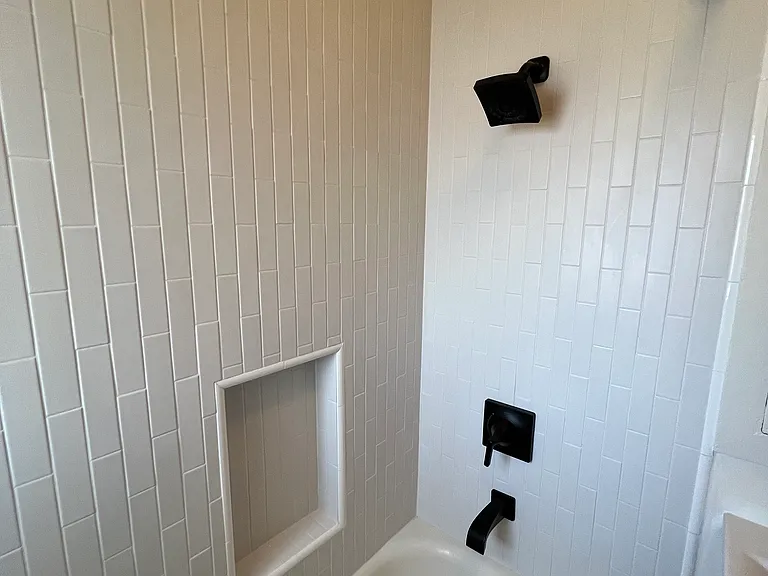 2820 International Blvd #4 — Photo 7