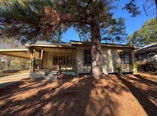 3120 Lakeshore Dr, Shreveport, LA 71109
