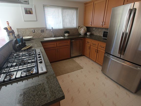 3rd image of 6232 Southwind Dr