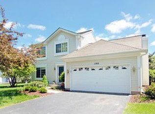 1760 Napoleon Dr, Naperville, IL 60565