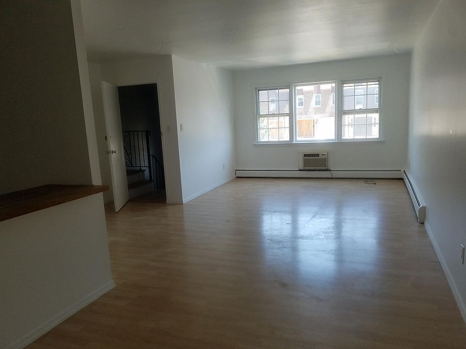 2nd image of 1660 Bell Blvd #3