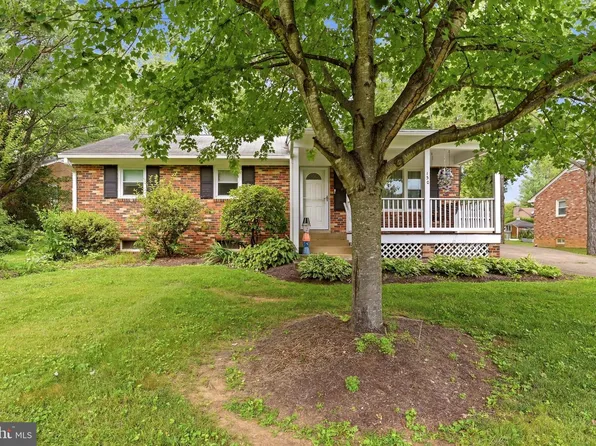 130 S Saint Paul St, Hamilton, VA 20158