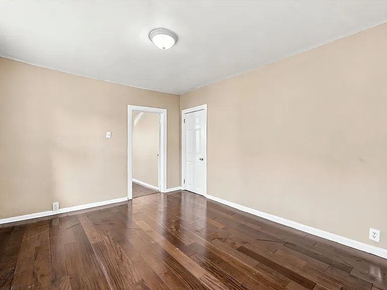 2111 Orthodox St — Photo 10
