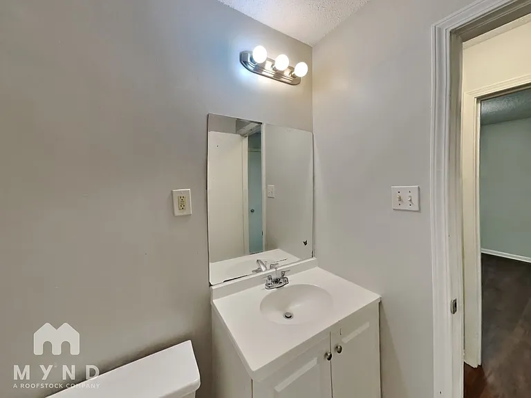 2274 Ashland Dr — Photo 21