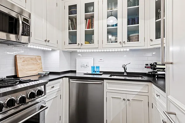 Sold by Corcoran | media 11