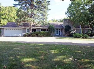 2108 Lower Saint Dennis Rd, Saint Paul, MN 55116