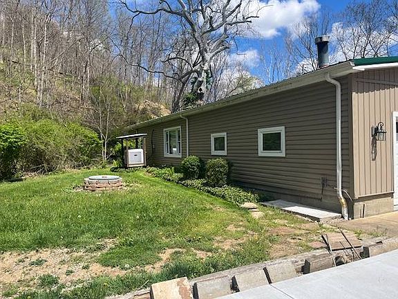 3rd image of 431 Lake Rd