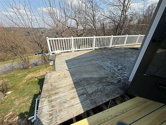 3rd image of 133 Emery Heights Rd