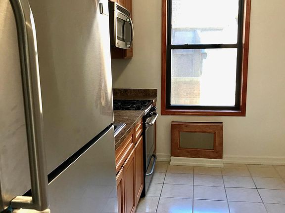 3rd image of 2113 Avenue V #4G