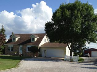 2180 Parish Rd, Kawkawlin, MI 48631