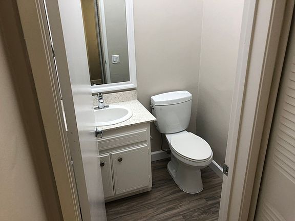 5th image of 2300 Front St APT 409