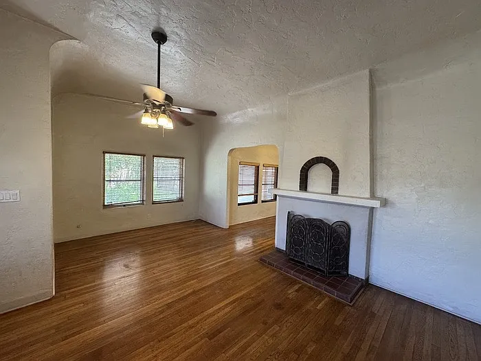 1445 E Flower St — Photo 4