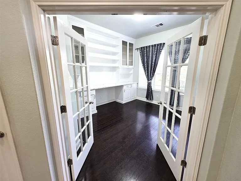 1015 Walsh Hill Trl — Photo 6