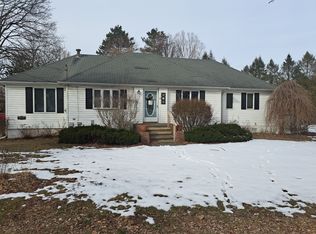 601 E South Holly Rd, Fenton, MI 48430