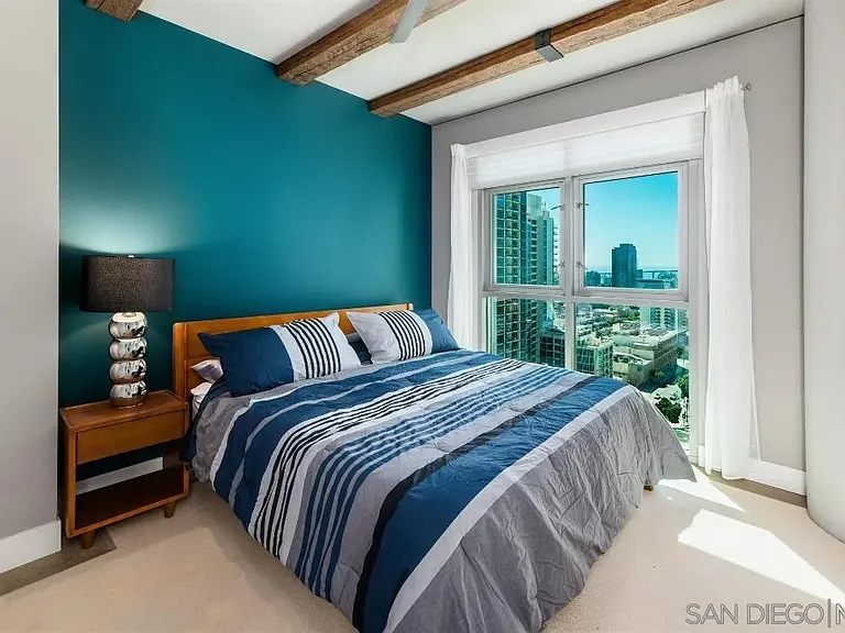 801 Ash St #1303 — Photo 9
