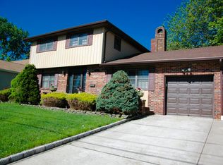 78 Cresci Blvd, Hazlet, NJ 07730