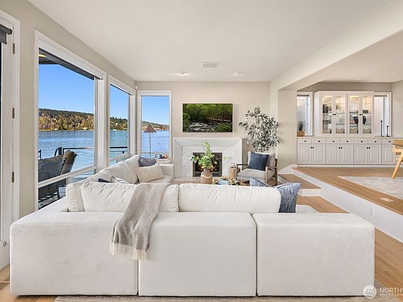 3rd image of 3711 Lake Washington Boulevard N