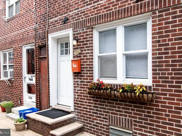 1224 S Warnock St, Philadelphia, PA 19147