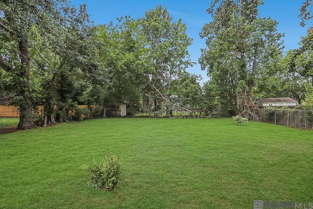 3 bed, 1127 sqft, $2,500 — Photo 4