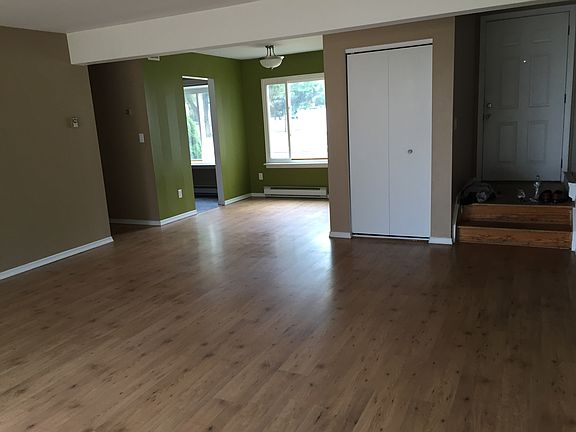 3rd image of 63 Candlewood Dr
