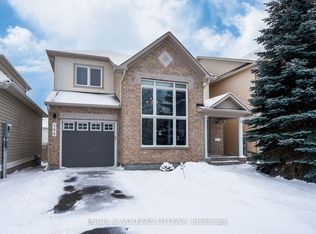 398 Abbeydale Cir, Ottawa, ON K2K0E8