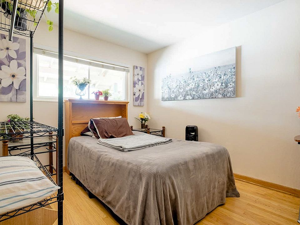 1st image of 3028 Bryant Pl