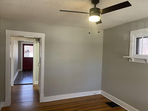 5th image of 2253 Yale Ave
