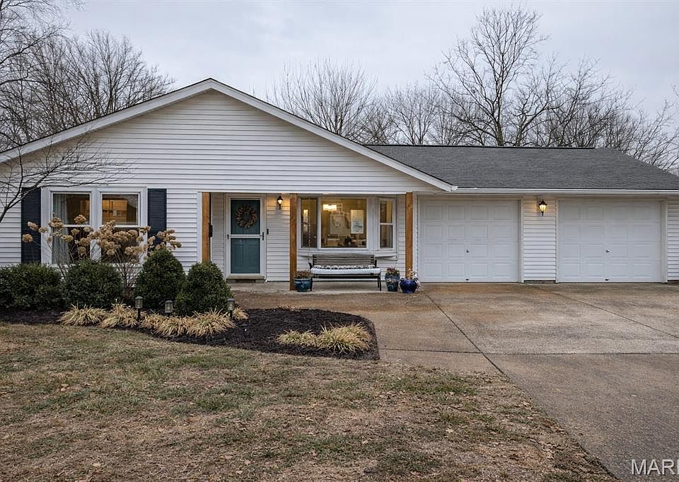 1st image of 77 Arabelle Dr