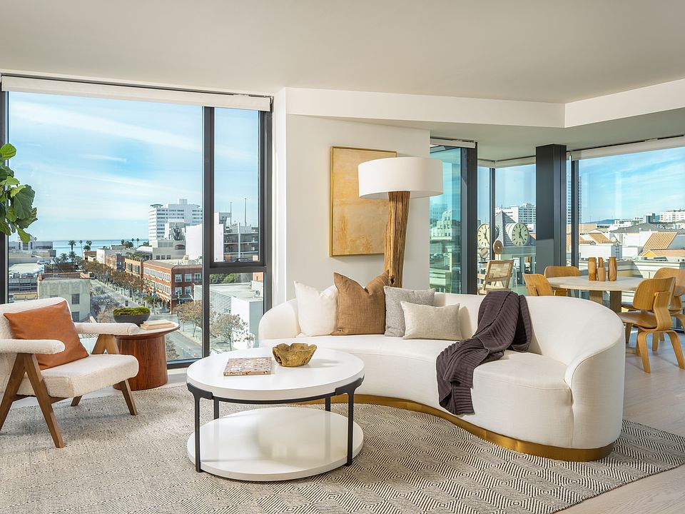 Luxury Santa Monica Home Floor to Ceiling Windows, Spacious Floorplans, Pet Friendly, Amenities