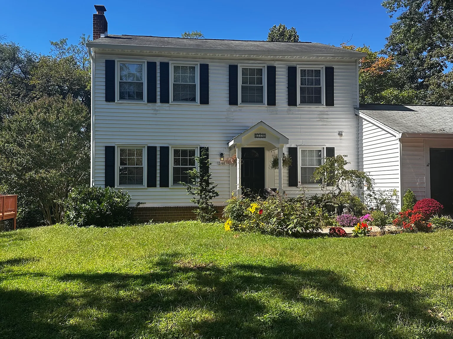 5 bed, 2400 sqft, $5,750 — Photo 1