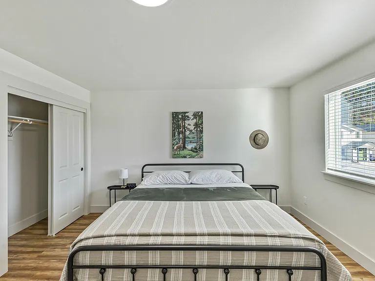 Santiam Canyon Luxury Townhomes — Photo 2