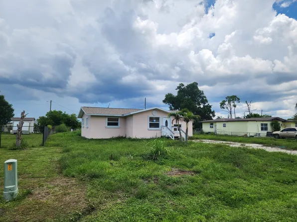 2935 Winona Dr, North Fort Myers, FL 33917