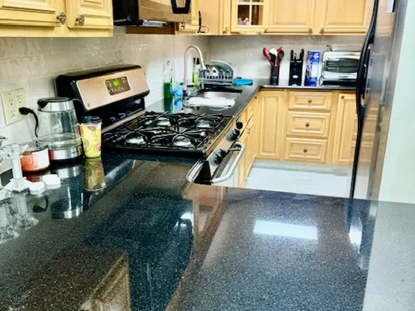 1874 East 27th Street image 5 of 18