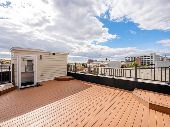 270 Saint Pauls Avenue image 12 of 16