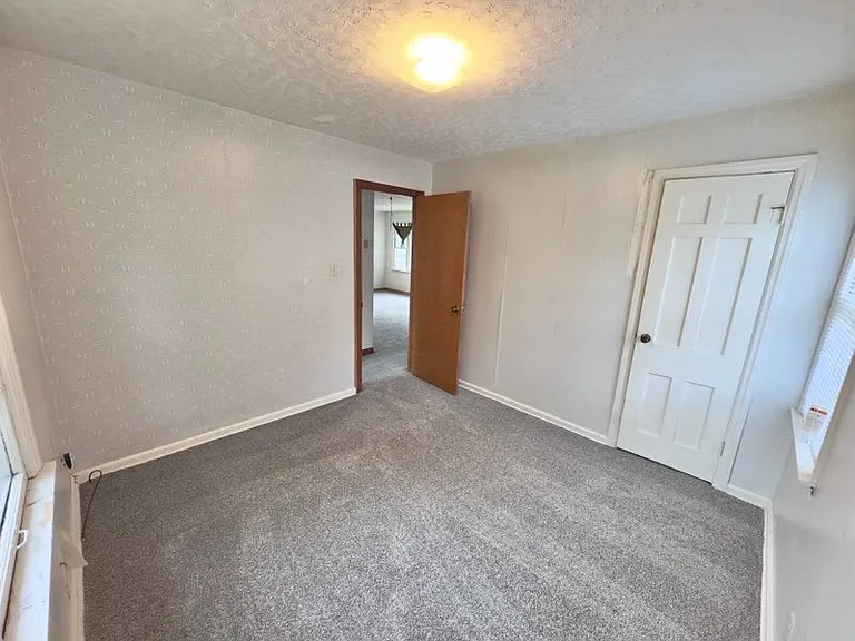 1120 Bomar Ln — Photo 6