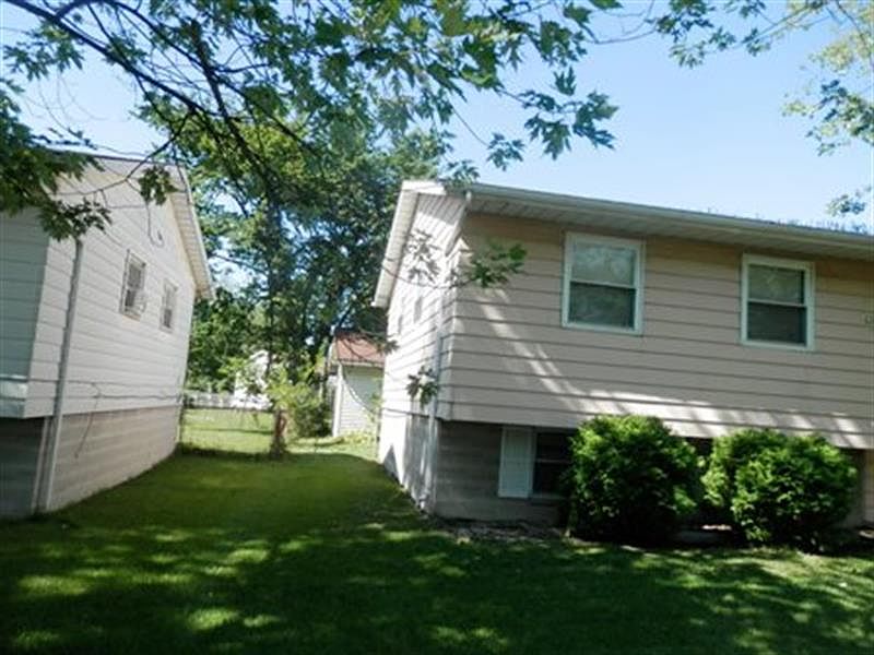 2nd image of 1108 E 51st Pl