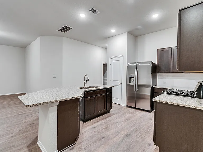 407 Magnolia Ln — Photo 15
