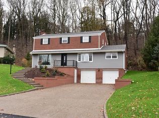 3332 Longbow Dr, Pittsburgh, PA 15235