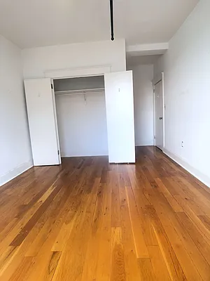 Rented by Kew Forest Realty Inc | media 40