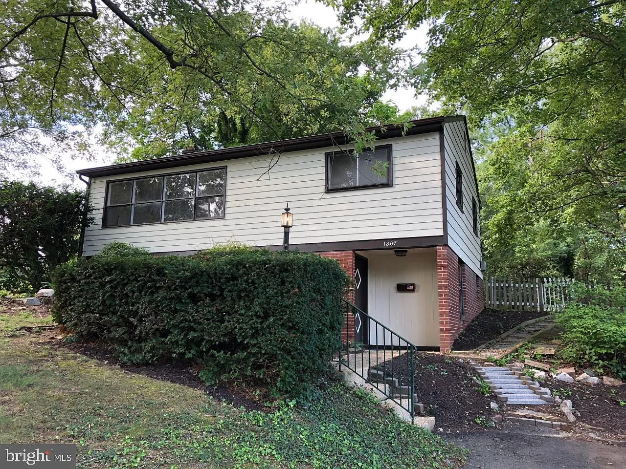 1807 Hylton Ave photo 1