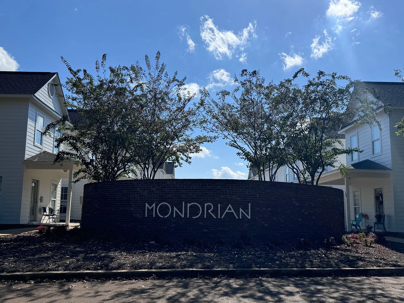 Mondrian Place — Photo 2