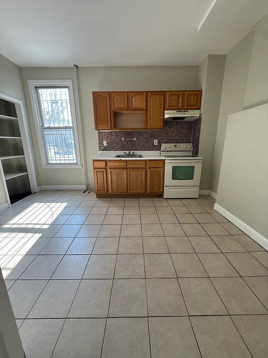 Building Photo - 118 Ridgewood Ave #1A