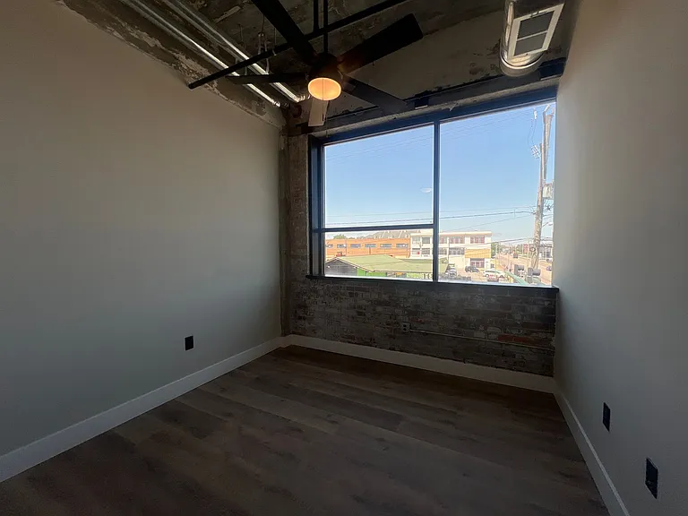 119 E Princess Anne Rd — Photo 125